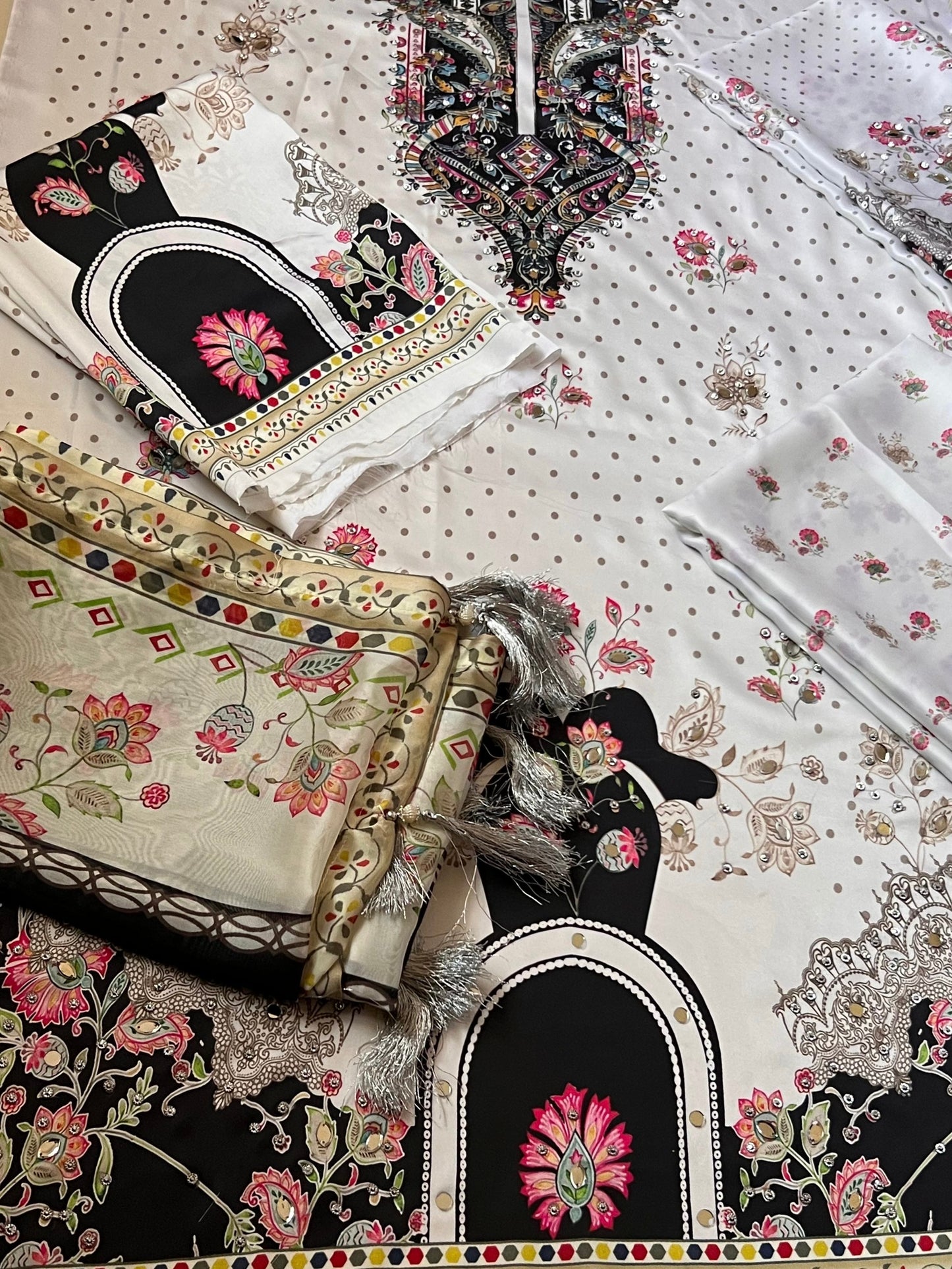 LUXURY SILK HAND MADE 3-pec