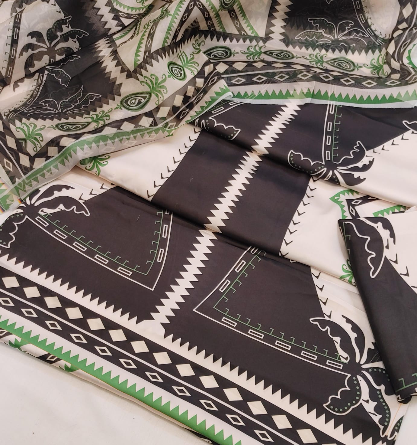 DIGITAL PRINT SHALMOZE SILK 3 PCS